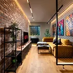 Brooklyn - Aviatiei Park - Netflix - Parking 부쿠레슈티