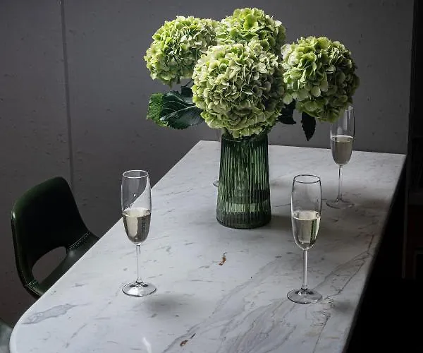 Brooklyn - Aviatiei Park - Netflix - Parking