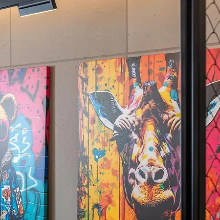 Brooklyn - Aviatiei Park - Netflix - Parking Апартаменти Бухарест