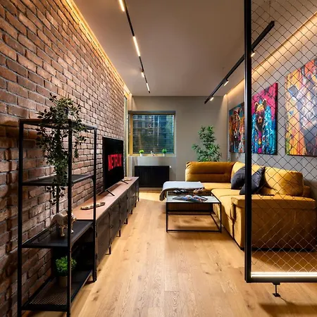 Brooklyn - Aviatiei Park - Netflix - Parking Bucureşti