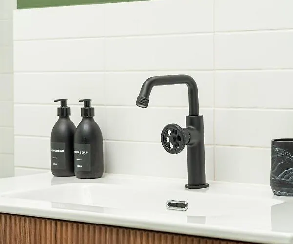 Brooklyn - Aviatiei Park - Netflix - Parking * Boekarest